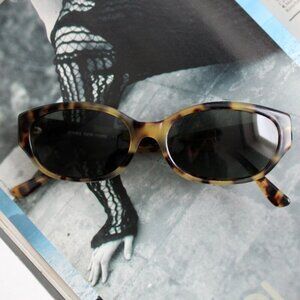 Jones New York Vintage Y2K Brown Tan Tortoise Mini Sunglasses